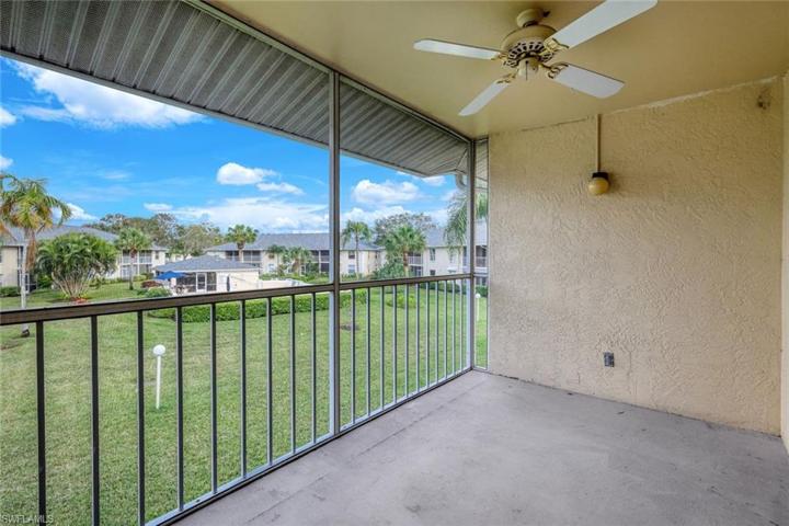 686 Squire CIR # 202, NAPLES FL 34104