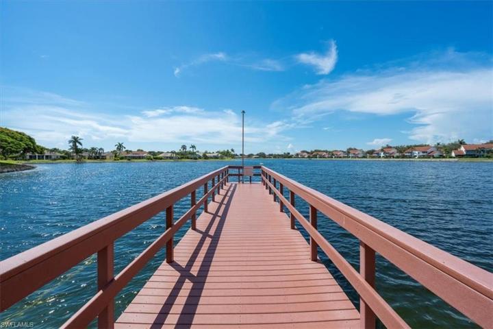 686 Squire CIR # 202, NAPLES FL 34104