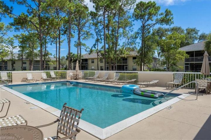 686 Squire CIR # 202, NAPLES FL 34104