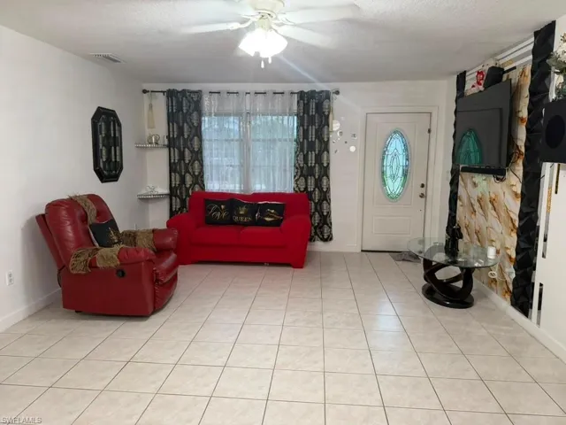 40 Ne 10th Ave, Cape Coral, Florida 33909