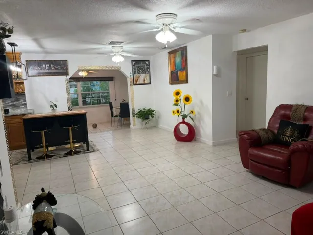 40 Ne 10th Ave, Cape Coral, Florida 33909