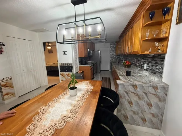 40 Ne 10th Ave, Cape Coral, Florida 33909