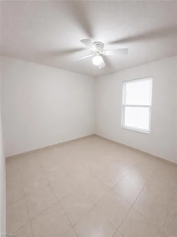 40 Ne 10th Ave, Cape Coral, Florida 33909