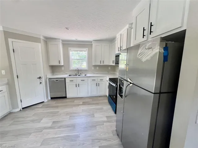 2257  Costello  LN, North Fort Myers, FL 33917
