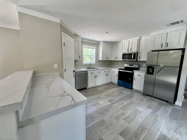 2257  Costello  LN, North Fort Myers, FL 33917