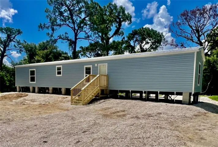 2257  Costello  LN, North Fort Myers, FL 33917