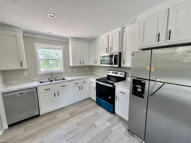 2257  Costello  LN, North Fort Myers, FL 33917
