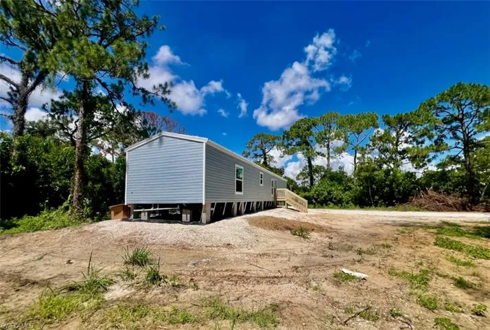 2257  Costello  LN, North Fort Myers, FL 33917