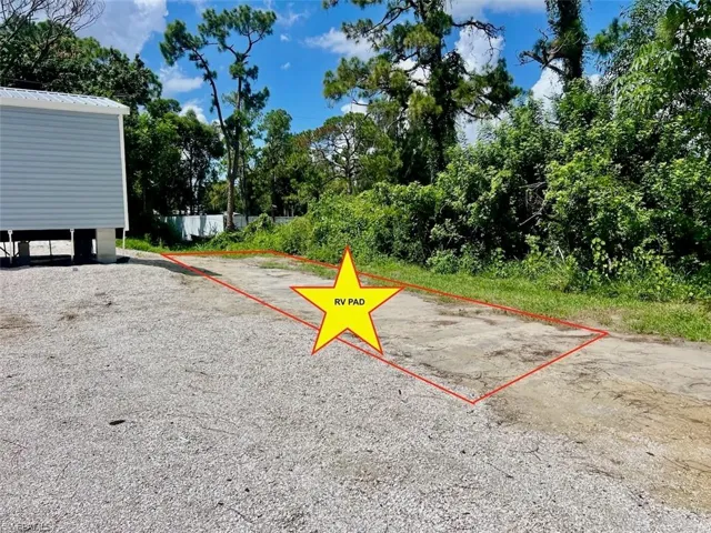2257  Costello  LN, North Fort Myers, FL 33917