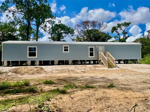 2257  Costello  LN, North Fort Myers, FL 33917