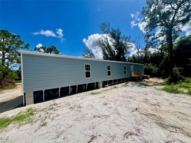 2257  Costello  LN, North Fort Myers, FL 33917