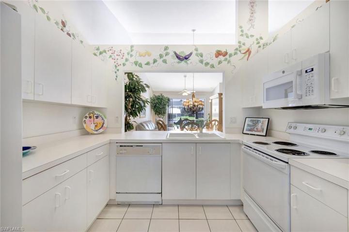 602  Captn Kate  CT, Naples, FL 34110