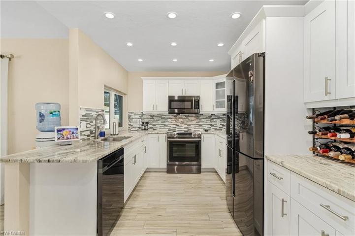 405 SW 47th ST, CAPE CORAL FL 33914
