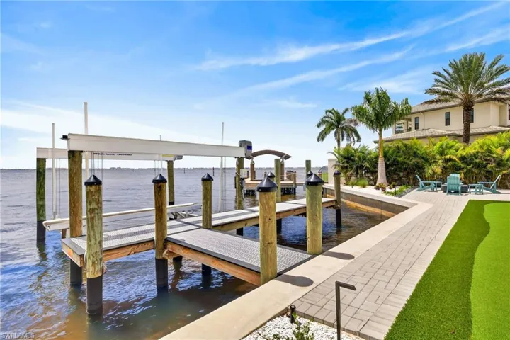 Boat Dock / Lift