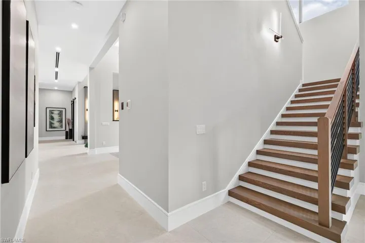 Corridor/Stairs
