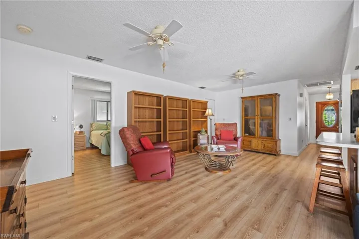 1334 Se 12th Ter, Cape Coral, Florida 33990