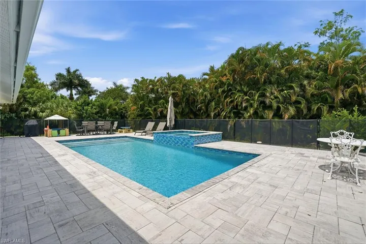 721 Logan Blvd S, Naples, Florida 34119