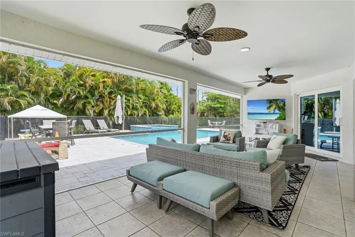 721 Logan Blvd S, Naples, Florida 34119