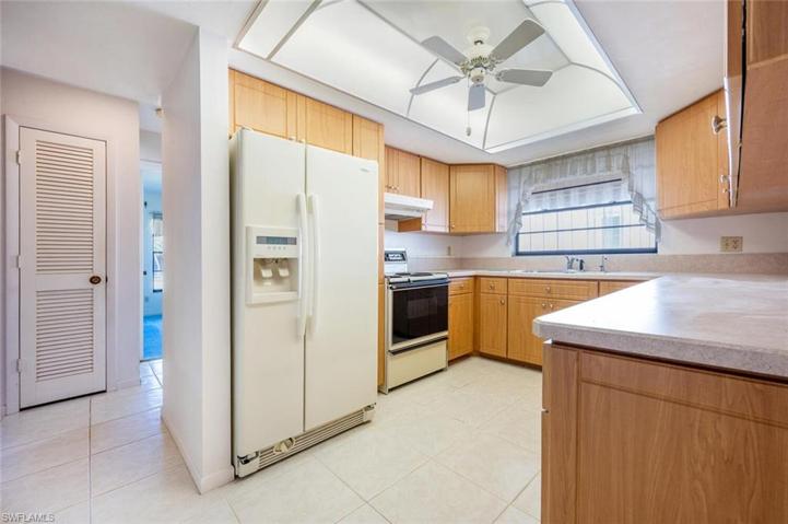 136 Fleur De Lis LN, NAPLES FL 34112