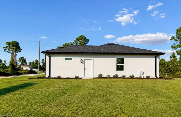 713 Da Vinci Ave S, Lehigh Acres, Florida 33974