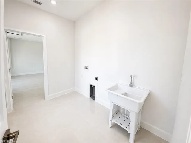 713 Da Vinci Ave S, Lehigh Acres, Florida 33974