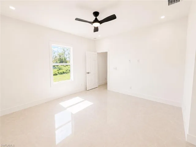 713 Da Vinci Ave S, Lehigh Acres, Florida 33974