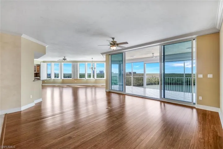 Welcome to Paradise - 3096 Sq Ft of loved living space!