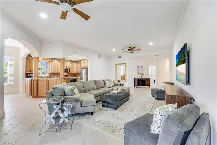 9002 Cascada Way 102, Naples, Florida 34114
