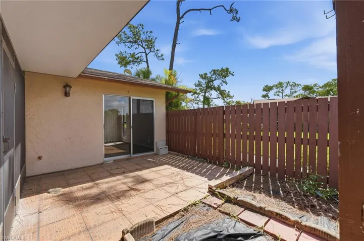 5563 Foxlake Dr, North Fort Myers, Florida 33917