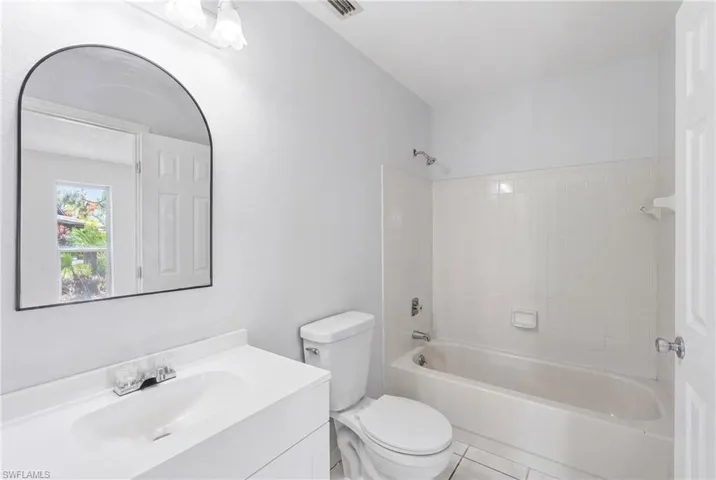 5563 Foxlake Dr, North Fort Myers, Florida 33917