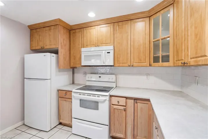 5563 Foxlake Dr, North Fort Myers, Florida 33917
