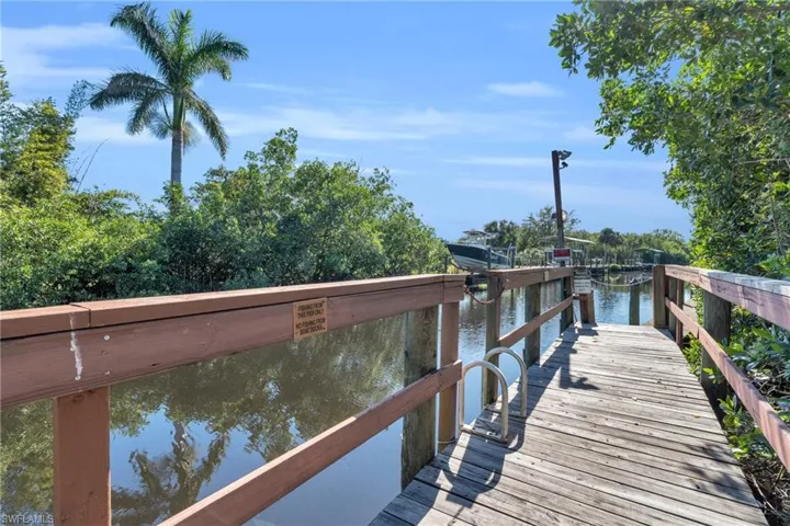5563 Foxlake Dr, North Fort Myers, Florida 33917