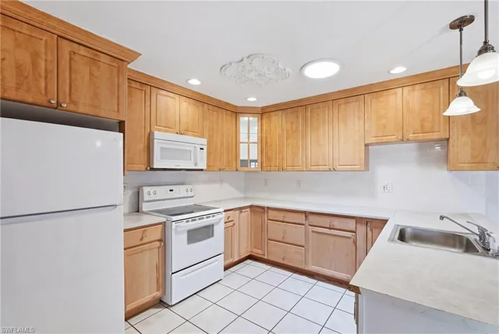 5563 Foxlake Dr, North Fort Myers, Florida 33917