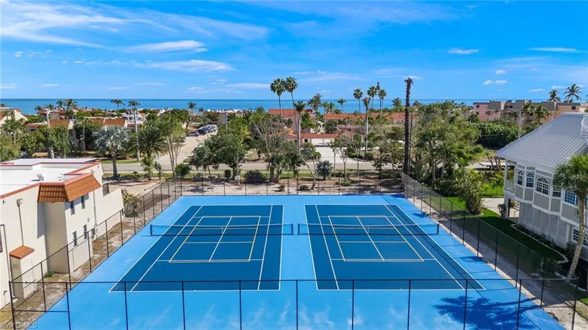 Tennis/Pickleball Court