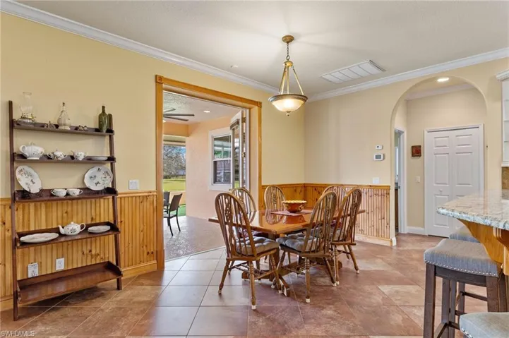 Breakfast Nook with Lanai Walkout