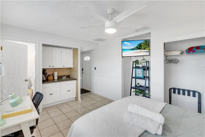 4353 Country Club Blvd D, Cape Coral, Florida 33904