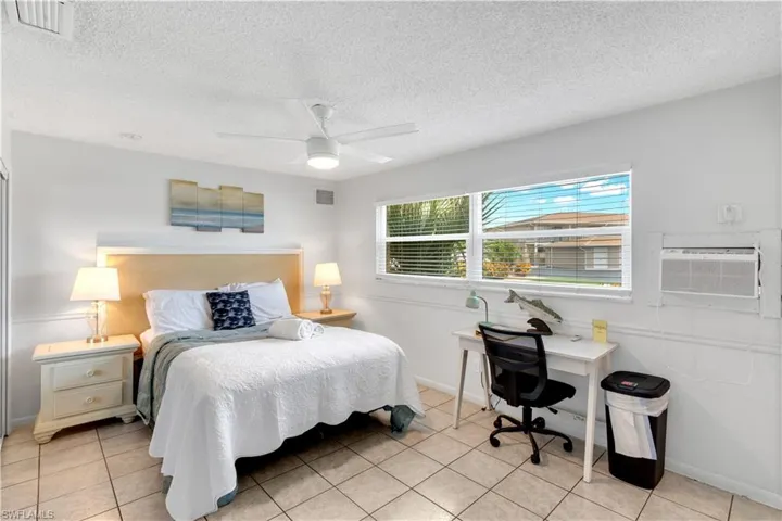 4353 Country Club Blvd D, Cape Coral, Florida 33904