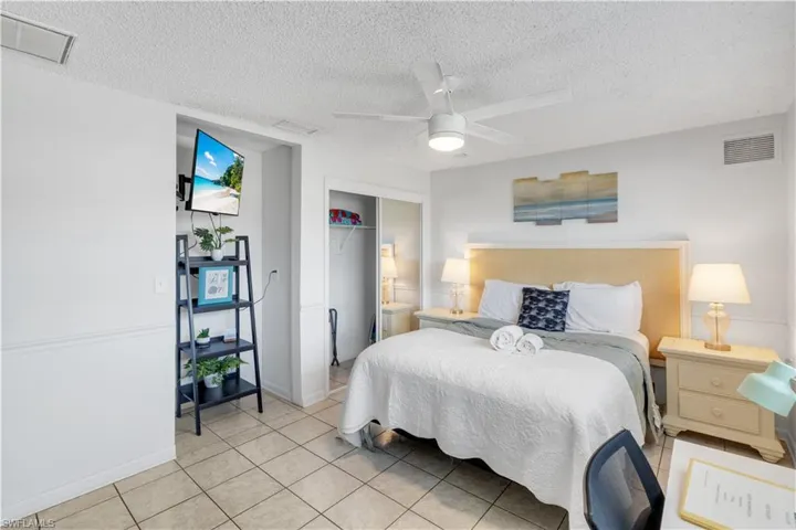 4353 Country Club Blvd D, Cape Coral, Florida 33904