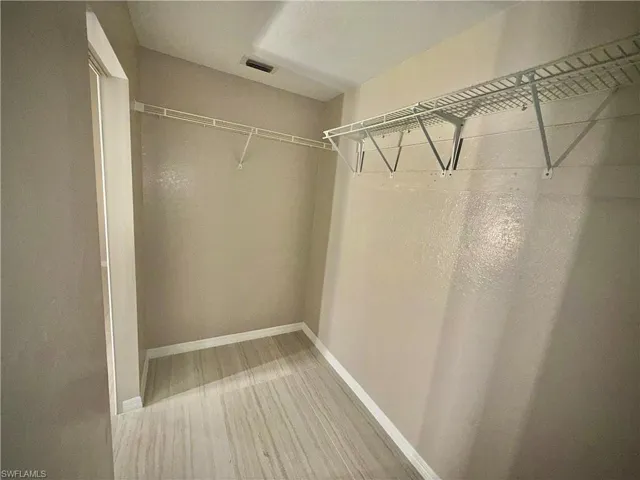 241 8th St Se, Naples, Florida 34117
