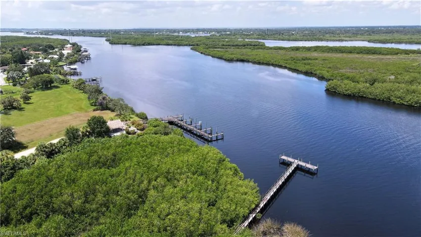 Aerial of community dock and Peace River