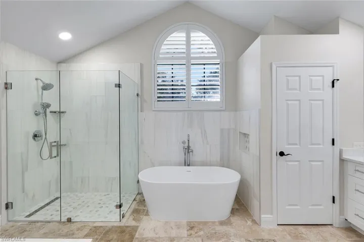 235  Silverado  DR, Naples, FL 34119