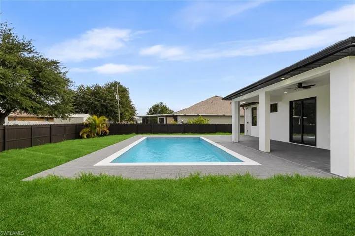 1414 Ne 18th Ave, Cape Coral, Florida 33909