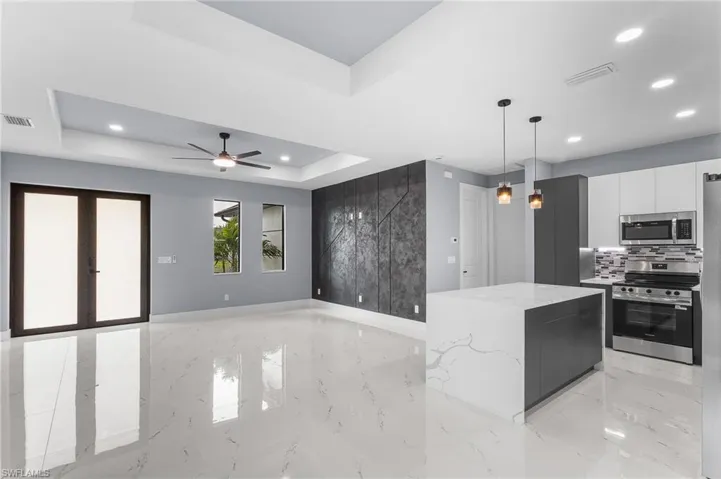 1414 Ne 18th Ave, Cape Coral, Florida 33909