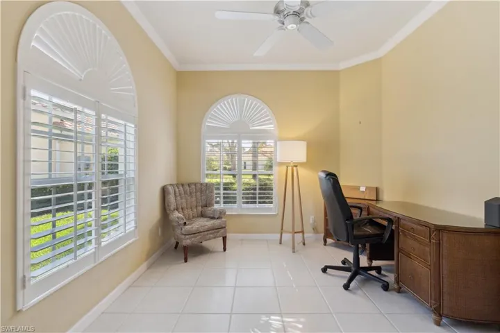 5051  Jarvis  LN, Naples, FL 34119