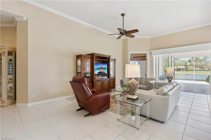 5051  Jarvis  LN, Naples, FL 34119