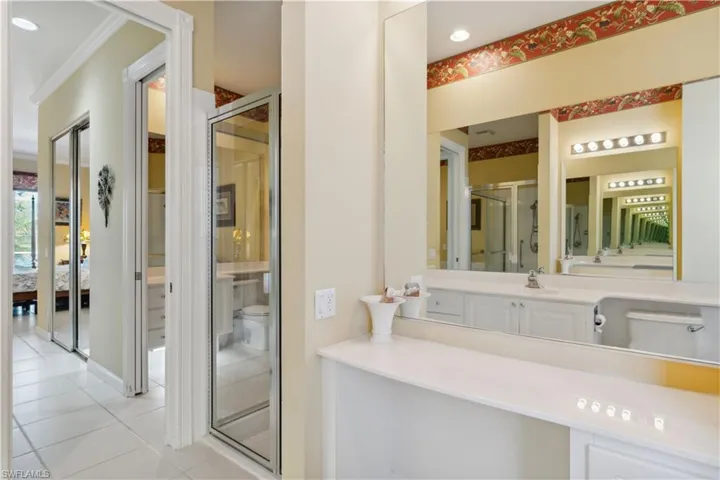 5051  Jarvis  LN, Naples, FL 34119