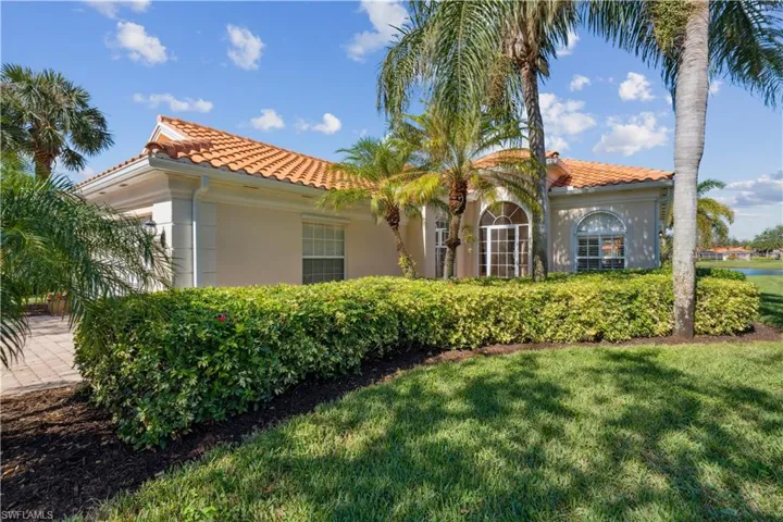 5051  Jarvis  LN, Naples, FL 34119