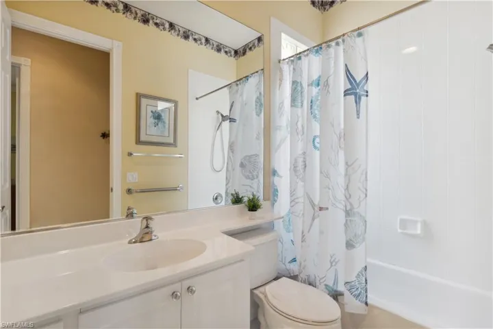 5051  Jarvis  LN, Naples, FL 34119