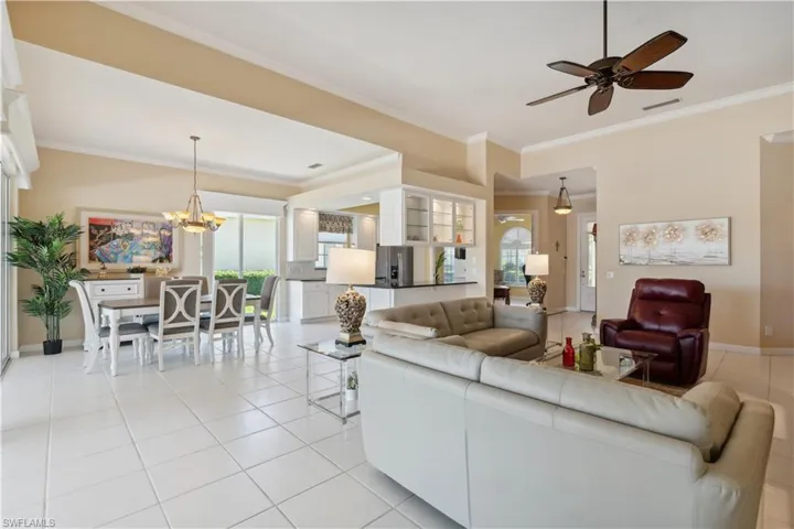 5051  Jarvis  LN, Naples, FL 34119
