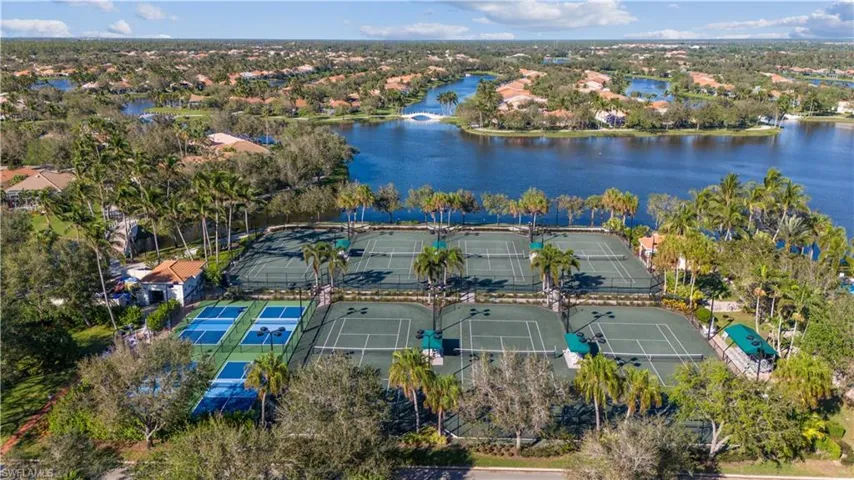 5051  Jarvis  LN, Naples, FL 34119